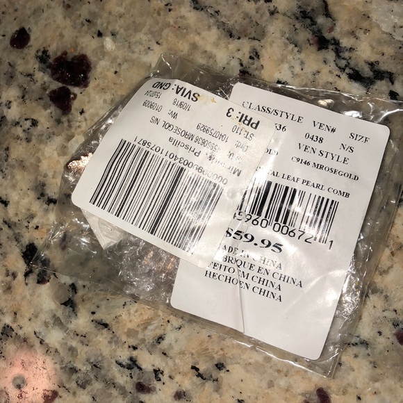 NWT comb hair accessory - Picture 3 of 3